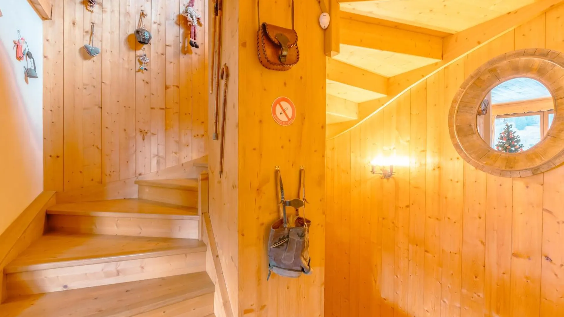 Chalet Amitie Familial De Luxe Avec Jacuzzi, A 150 M Des Pistes De Ski De La Turche, Parking Prive, Wifi Fibre, Cheminee Avec Bois, Les Gets